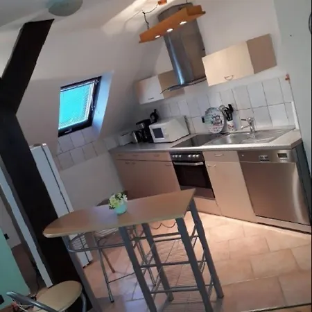 Schoene 3,5 Zimmerwohnung アパート *